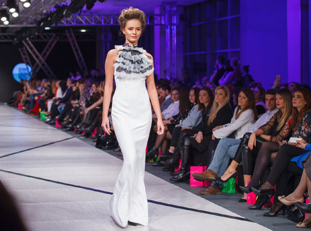 Српска недеља моде: Јарке боје, маске, свила и кашмир